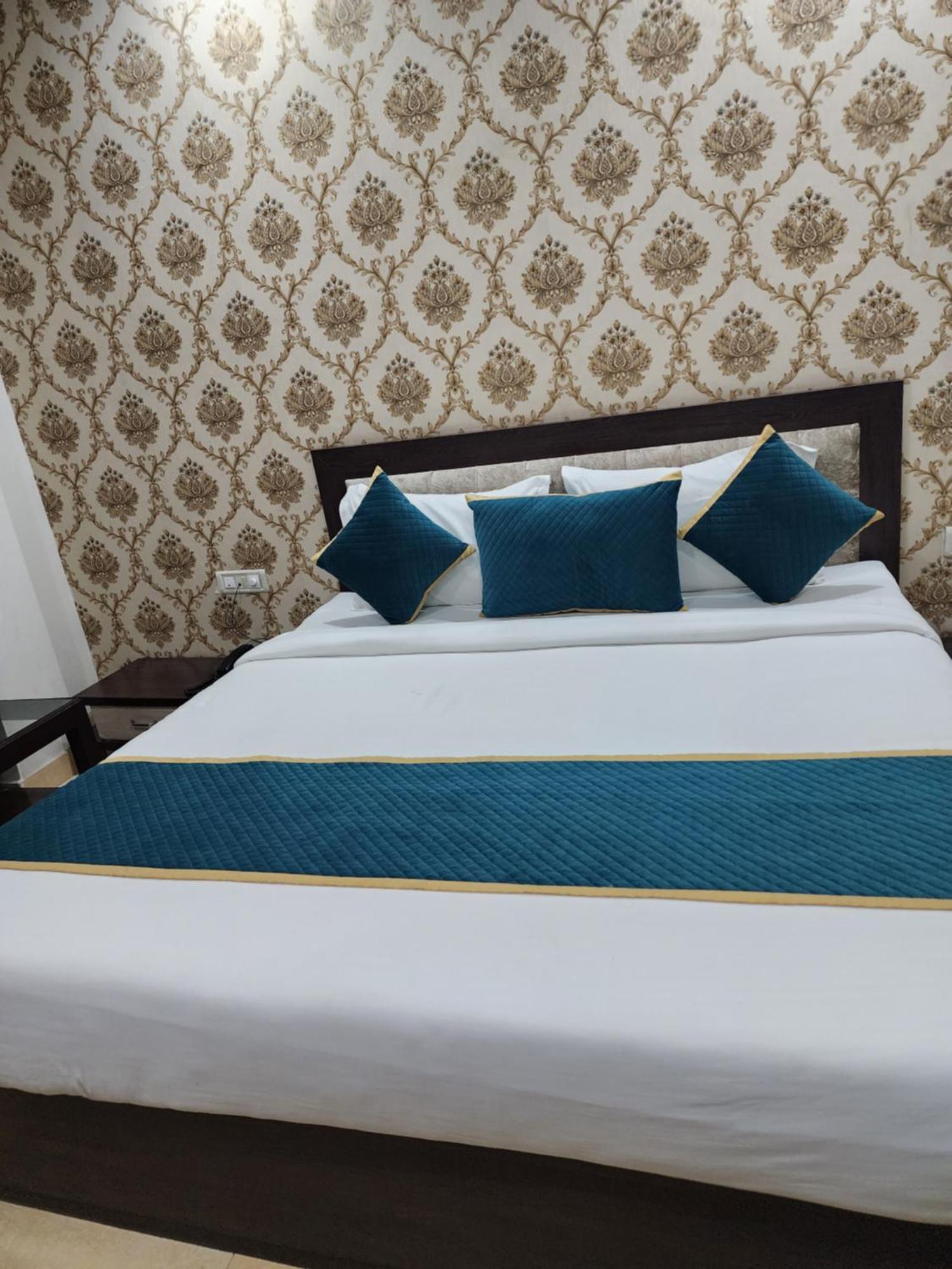 Vk Hotels & Resorts Amritsar Zewnętrze zdjęcie
